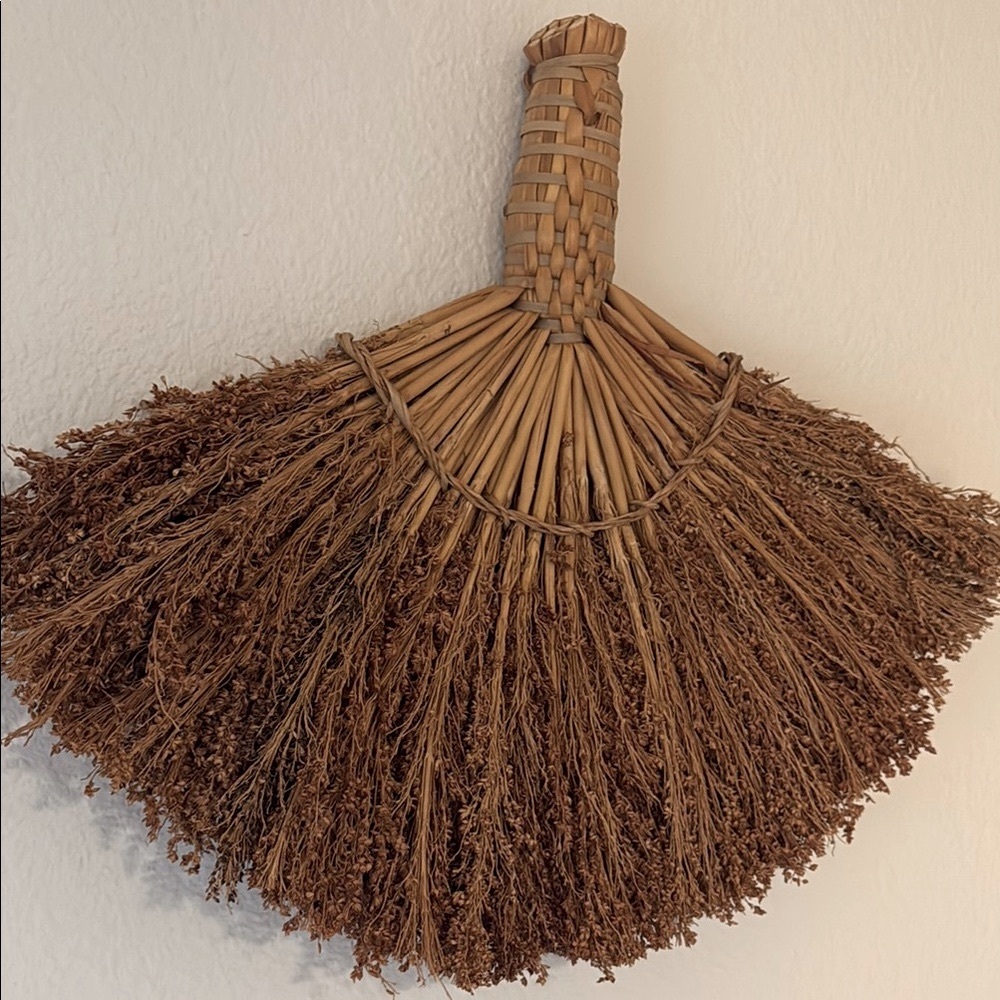 Vintage Handcrafted Brown Straw and Dried Floral Fan Wall Decor